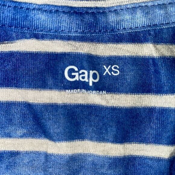 4 for $50 🎃 Gap Blue & White Striped Tie-Dye V-Neck Tee Womens Size Extra Small - Picture 2 of 6